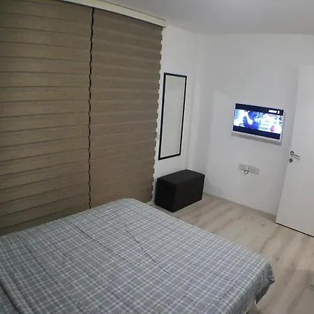 New Fabulous Flat In The Heart Of Kyrenia 아파트 *